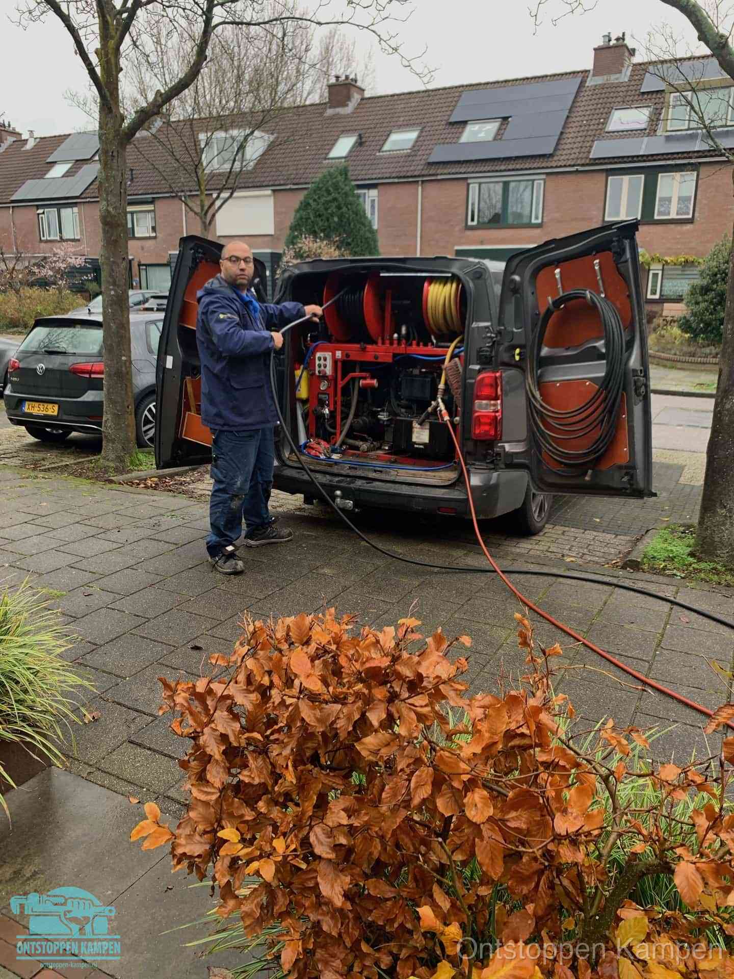 Rioolservice in de wijk in Kampen